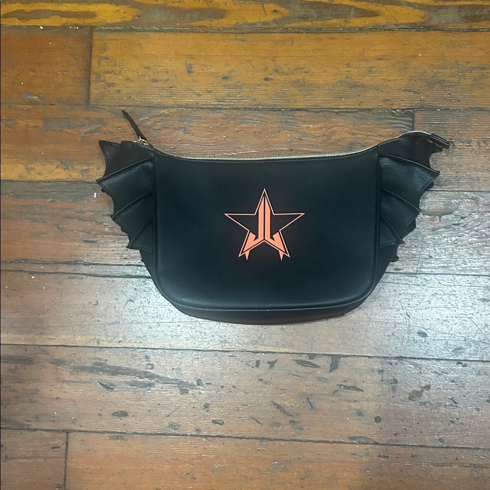 ⚡️LIMITED EDITION⚡️Jeffree Star Bat Wing Makeup Bag - Picture 2 of 4